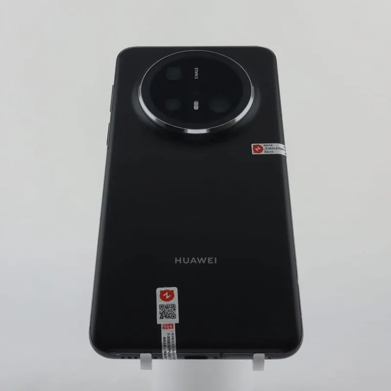 Huawei Mate 70 Pro 12 Go + 256 Go Qualité : B (Original d'occasion) - Double dédouanement et hors taxes