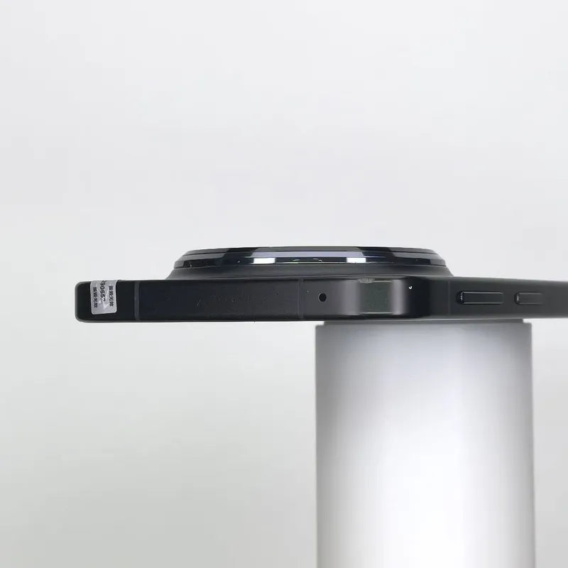 Huawei Mate 70 Pro 12 Go + 256 Go Qualité : B (Original d'occasion) - Double dédouanement et hors taxes