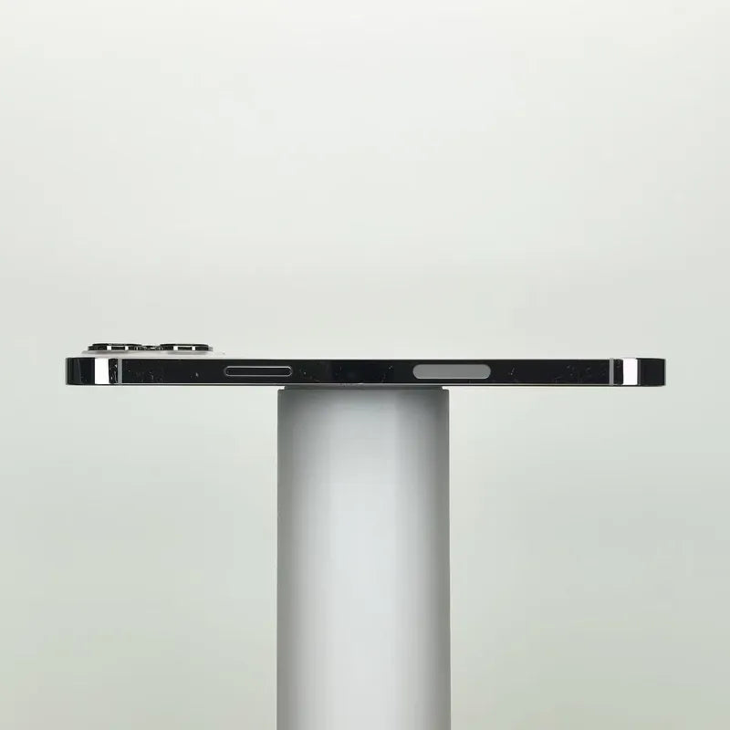 Apple iPhone 13 Pro Max 256 Go - Qualité : B (occasion d'origine) - Double dédouanement et hors taxes